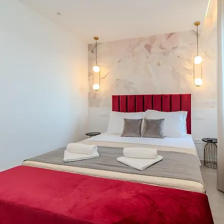 Kolovare Luxury Apartman *