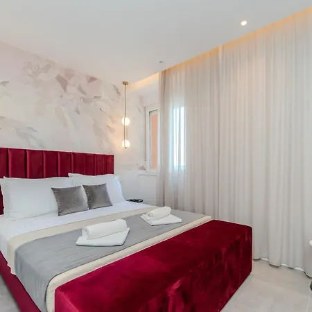 Kolovare Luxury * זאדאר