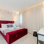 Kolovare Luxury Διαμέρισμα *