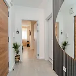 Kolovare Luxury * Ζαντάρ