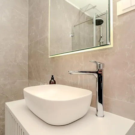 Kolovare Luxury *